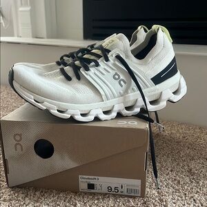 On Cloud Cloudswift 3 White Running Shoes
